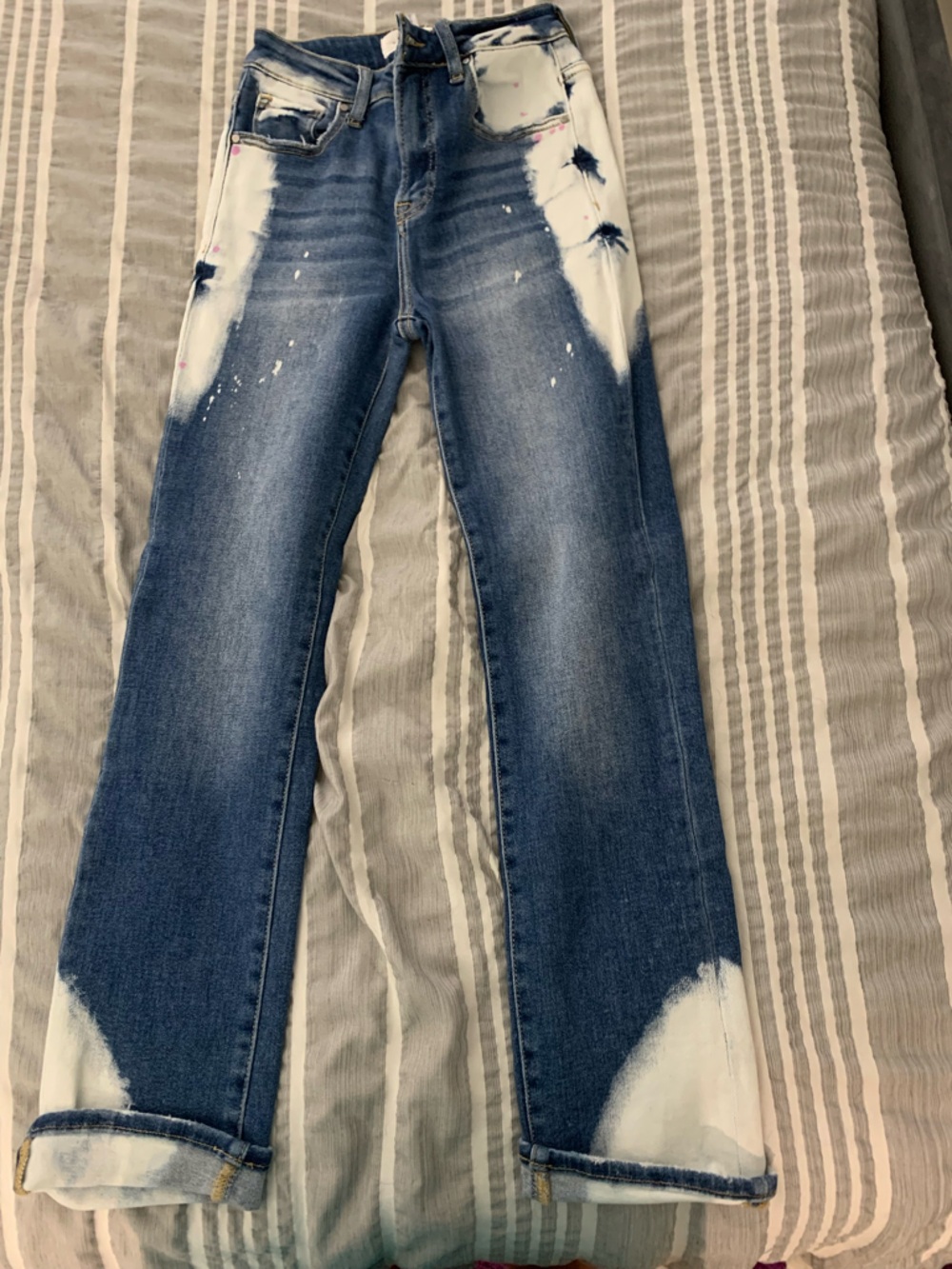 Women's Blue Distressed Jeans with Bleach Detail